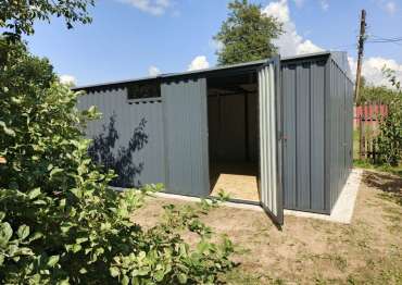 Автомобильный гараж с двускатной крышей в дер. Пекуново, Кирмский м.о, Тверская обл.