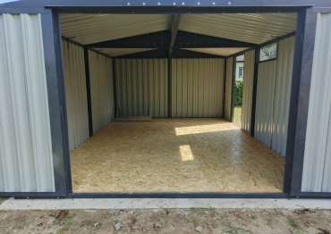 Прочный автомобильный гараж в дер. Пекуново, Кирмский м.о, Тверская обл. Прочный автомобильный гараж в дер. Пекуново, Кирмский м.о, Тверская обл.