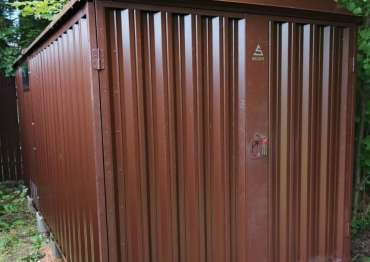 Яркий хозблок в дер. Ожигово, Троицкий адм. окр, г. Москва Яркий хозблок в дер. Ожигово, Троицкий адм. окр, г. Москва