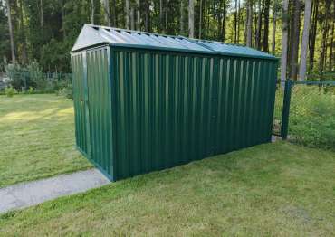 Хозблок в зеленом цвете в дер. Ожигово, Троицкий адм.окр., г. Москва