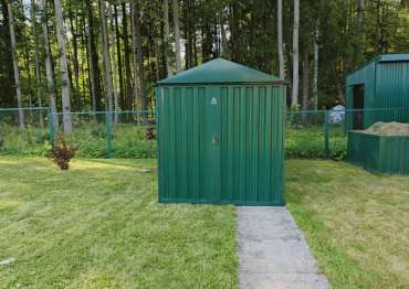 Яркий хозблок в дер. Ожигово, Троицкий адм.окр., г. Москва