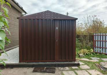 Гараж в шоколадном цвете в дер. Каменка, г. о. Серпухов, МО