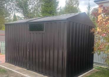 Хозблок в серо-коричневом цвете в СНТ Большая семья, Одинцовский р-н, МО