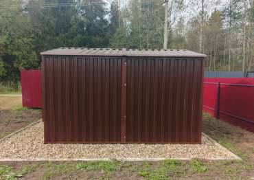 Хозблок для садовой техники и инвентаря в шоколадном цвете в дер. Аймусово, Талдомский г.о, МО