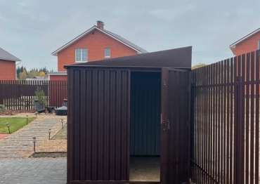 Хозблок с односкатной крышей в дер. Бутырки, с.п. Гребцево, Калужская обл.