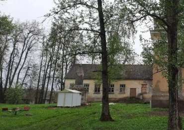 Хозблок SKOGGY 4,12×2,16×2,45 м с двускатной крышей и окнами