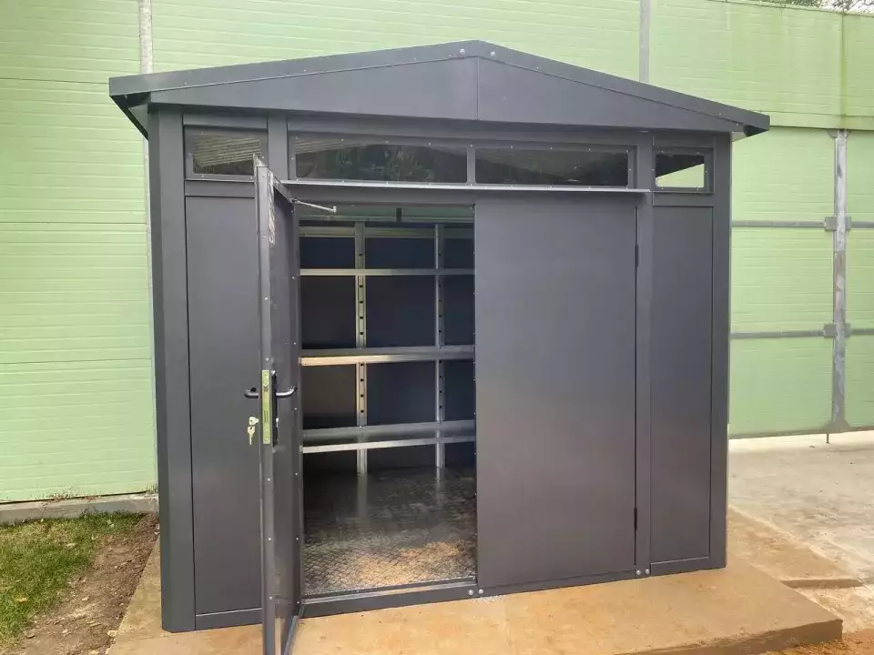 Премиум хозблок для хозяйственных принадлежностей в графитовом цвете в дер. Гаврилково, г.о. Красногорск, МО