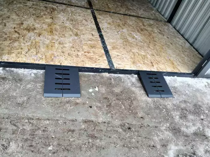 Гараж-мастерская в блестящем цинковом цвете в деревню Березняки, город ...