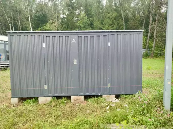 Хозблок для хранения личных вещей в шоколадном цвете в деревню ...