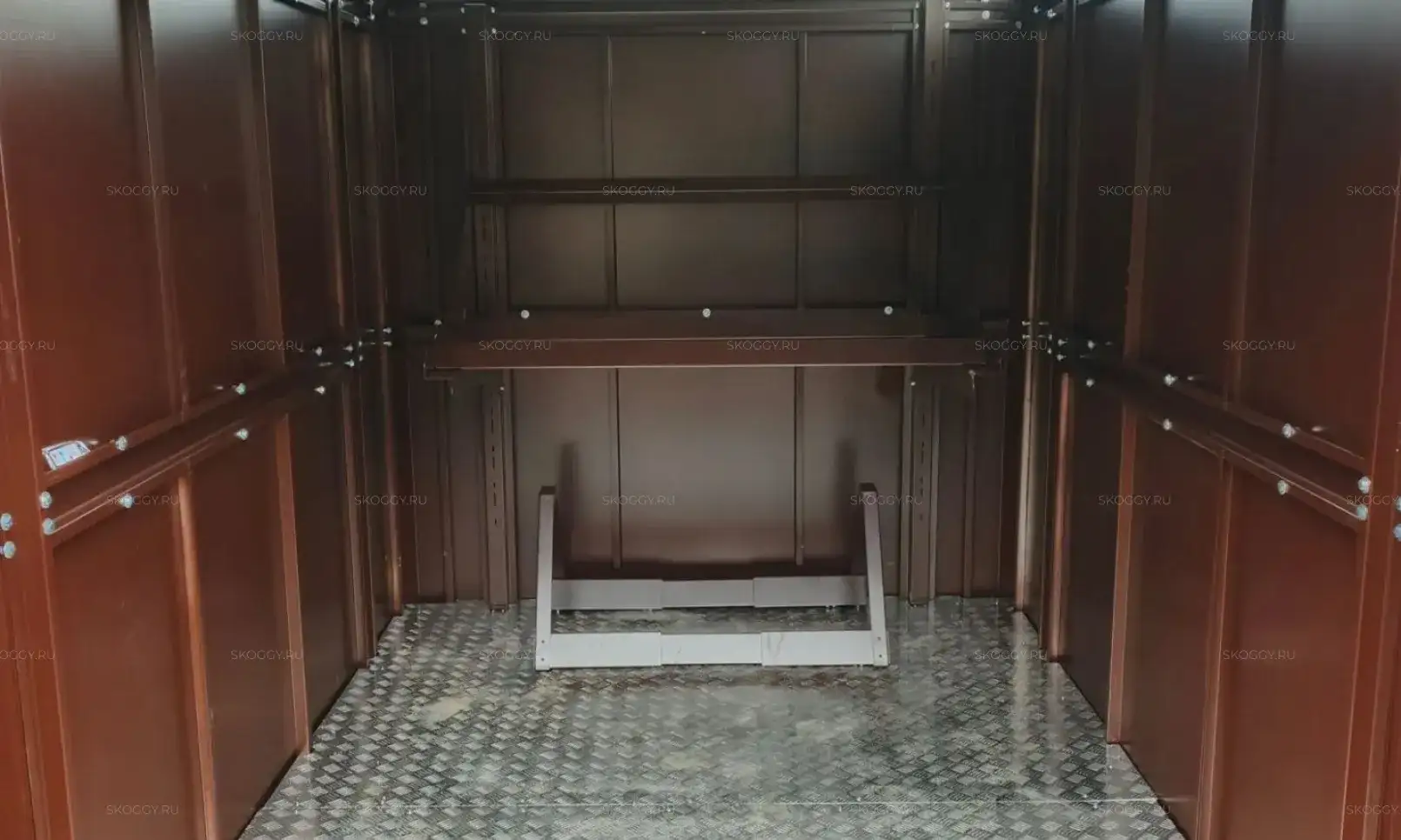 Премиальный хозблок СКОГГИ с распашными воротами