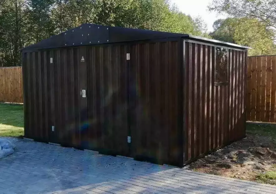 Хозблок для хранения садового инвентаря в двойной расцветке для заказчика в СНТ Сказочный, г.о. Серпухов, МО