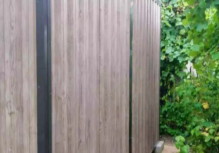 Современный гараж для хранения личных вещей в двойной расцветке в г. Ивантеевка, МО