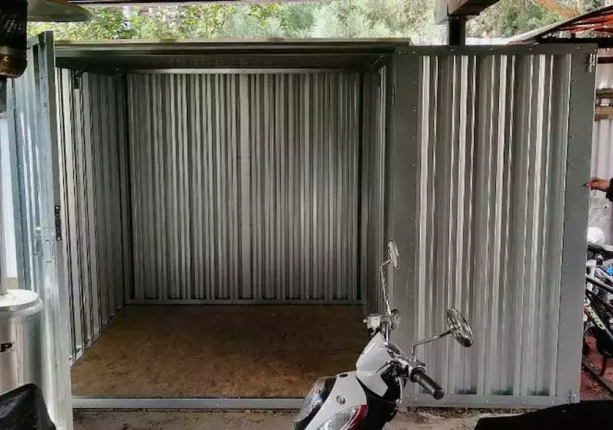 Современный контейнер для хранения мотороллера и садовых вещей в цинковом цвете в СТ Сказка, г. Чехов, МО