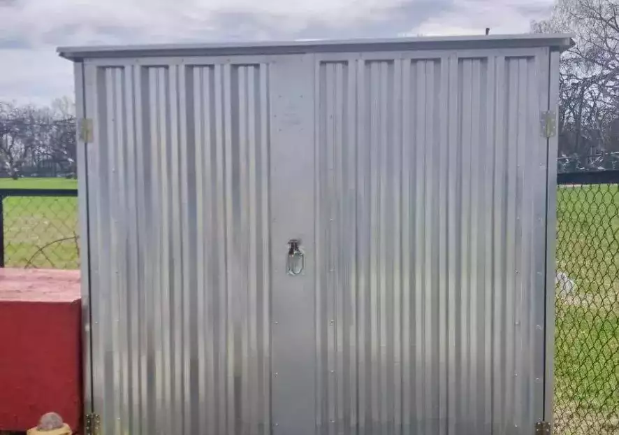 Современные дровницы для хранения техники на вертолетной площадке, г. Москва