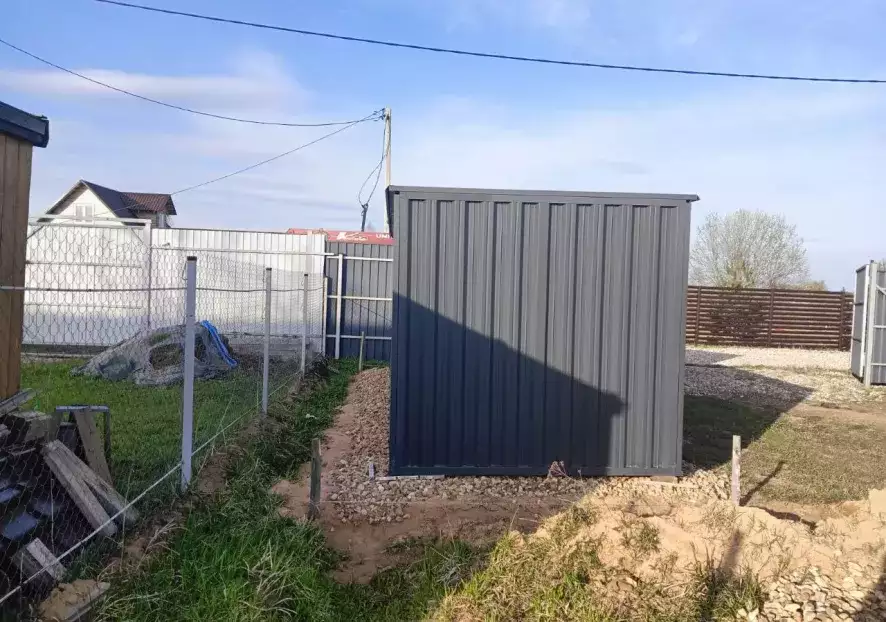 Современный контейнер для хранения садовой техники в графитовом цвете в дер. Дерново, Можаский р-н, МО