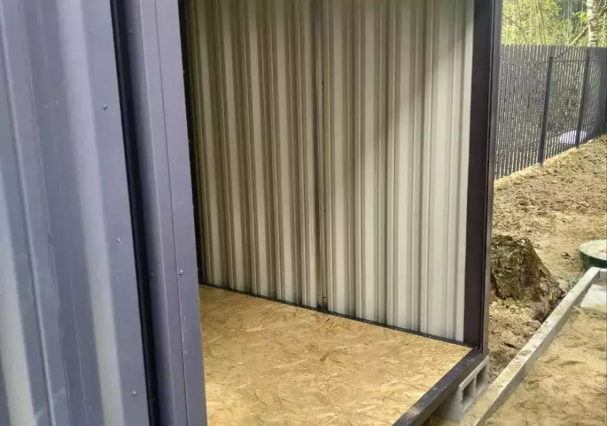 Современный хозблок для садового инвентаря и дров в графитовом цвете в г. Химки, МО