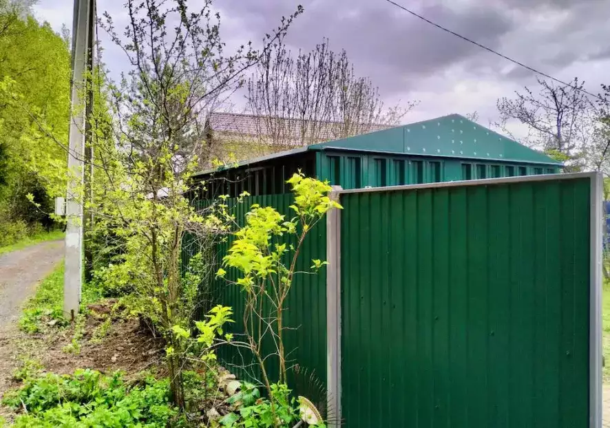 Современный гараж для мотоцикла + хозблок для садового инвентаря по индивидуальным размерам в дер. Веледниково, Истринский р-н, МО