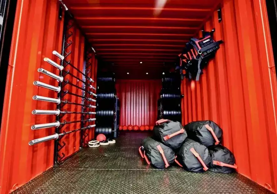 Стильный контейнер-спортзал в дер. Меньшиково, Ферзиковский р-н, Калужская обл.