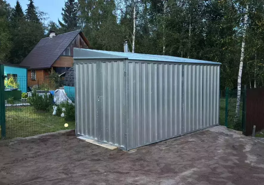 Многофункциональный хозблок для квадроцикла в цинковом цвете в СНТ ЛЭТИ, с.п. Первомайское, Ленинградская обл.
