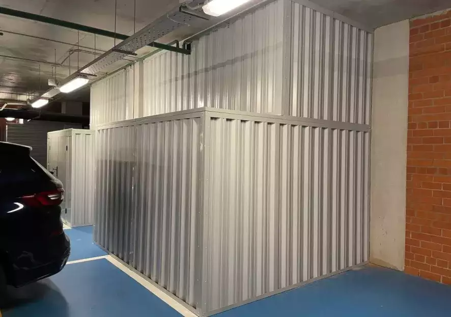 Многофункциональный контейнер для хранения вещей с элементами разных моделей в паркинг в г. Москва