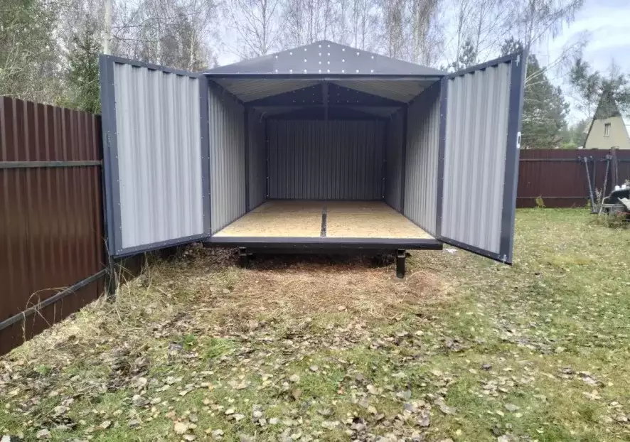 Хозблок с двускатной крышей в дер. Ильинское, Киржачский р-н, Владимирская обл.