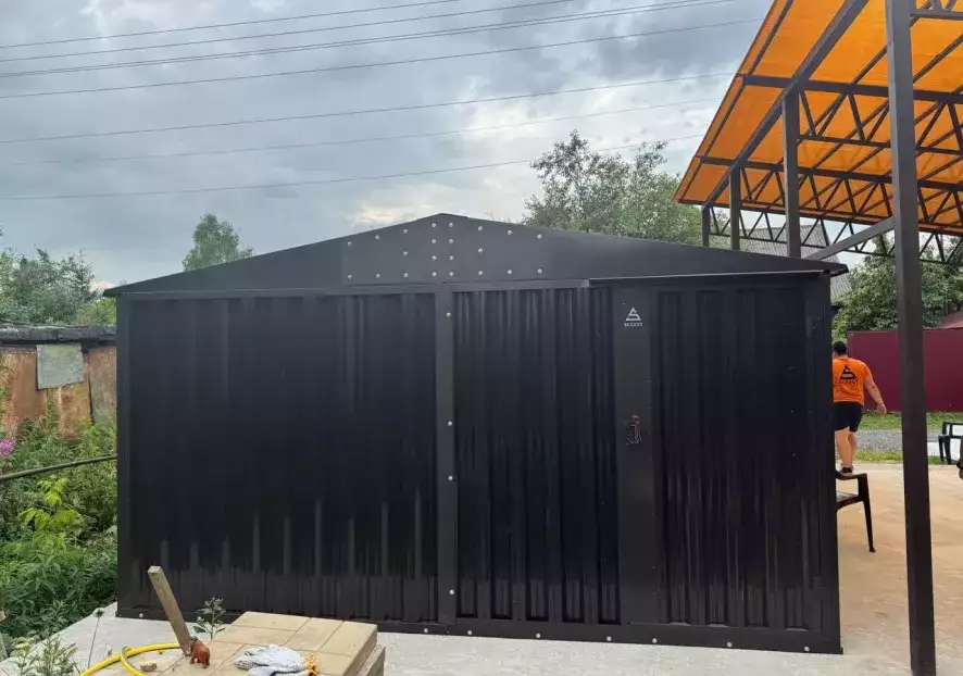 Автомобильный гараж в двойной расцветке в СНТ Химик-1 г. Домодедово, МО