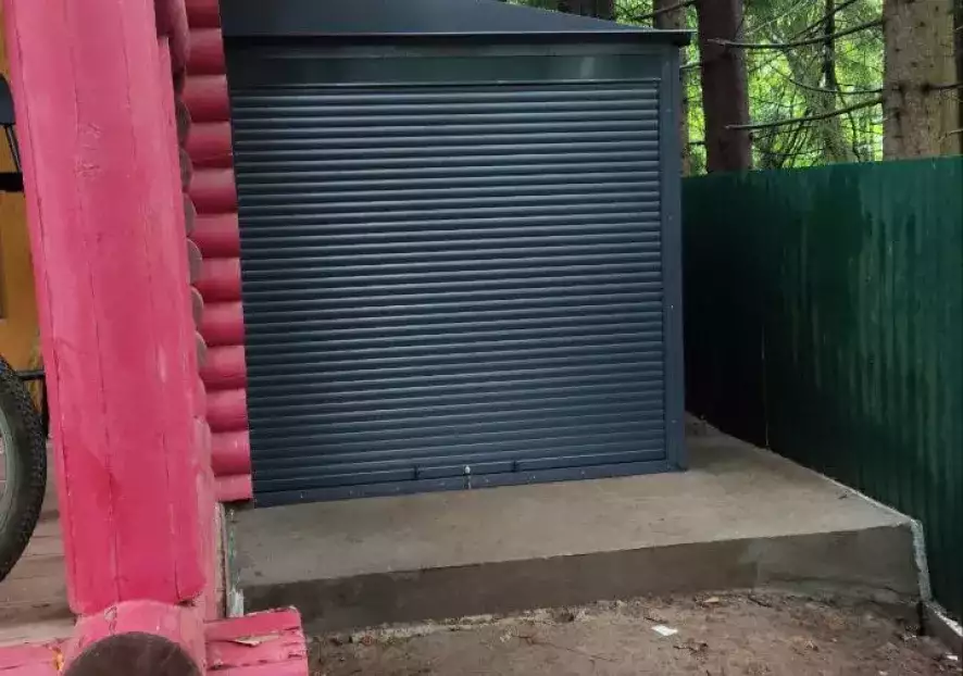 Хозблок для садовой техники, инвентаря и велосипедов в дер. Глебово, Сергиево-Посадский р-н, МО