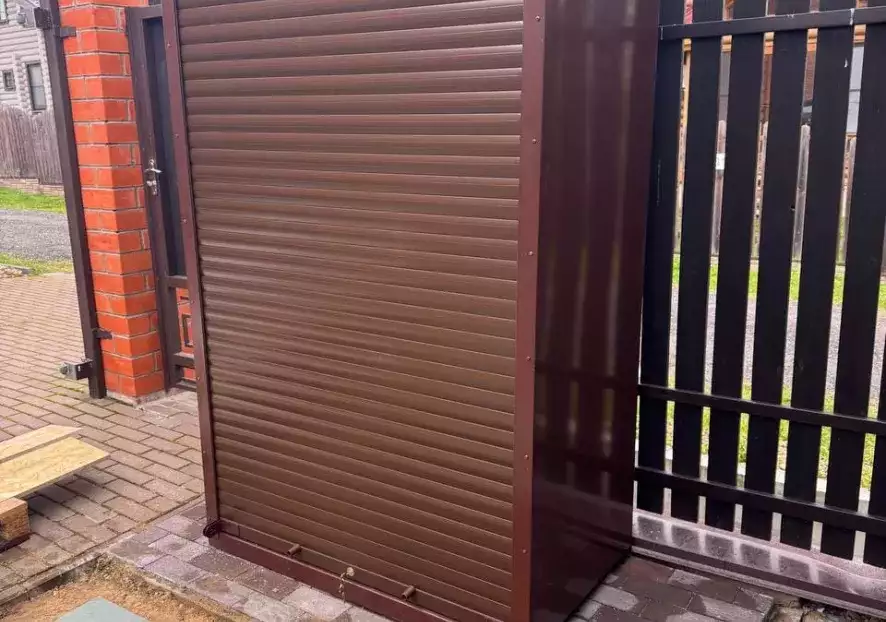 Уличный шкаф для аварийного генератора в дер. Кореньки, г.о. Клин, МО