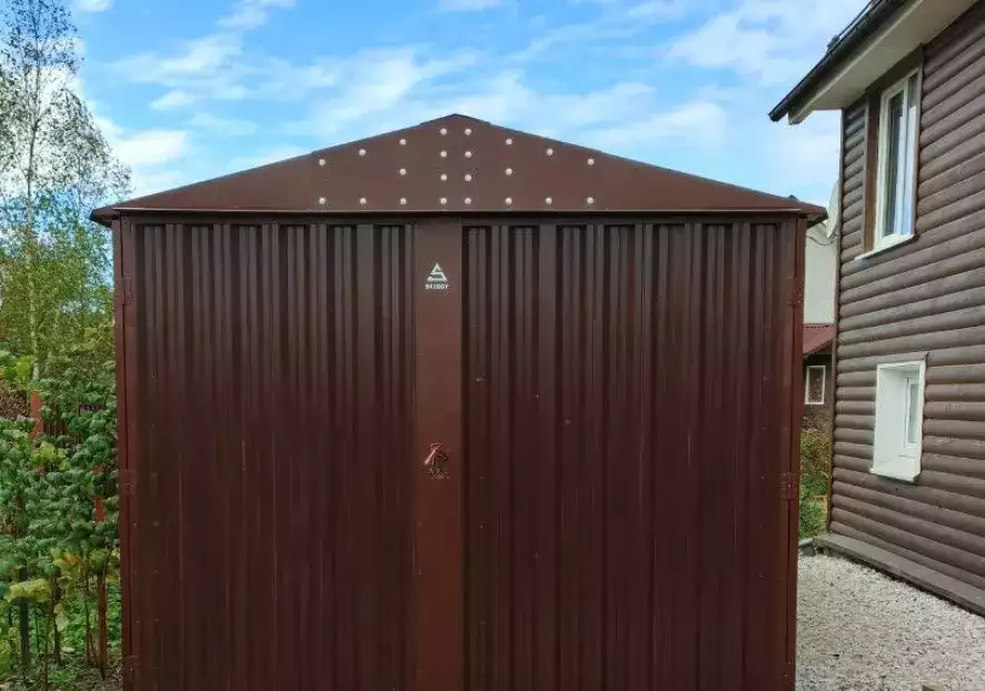 Гараж для автомобиля в дер. Каменка, г. о. Серпухов, МО