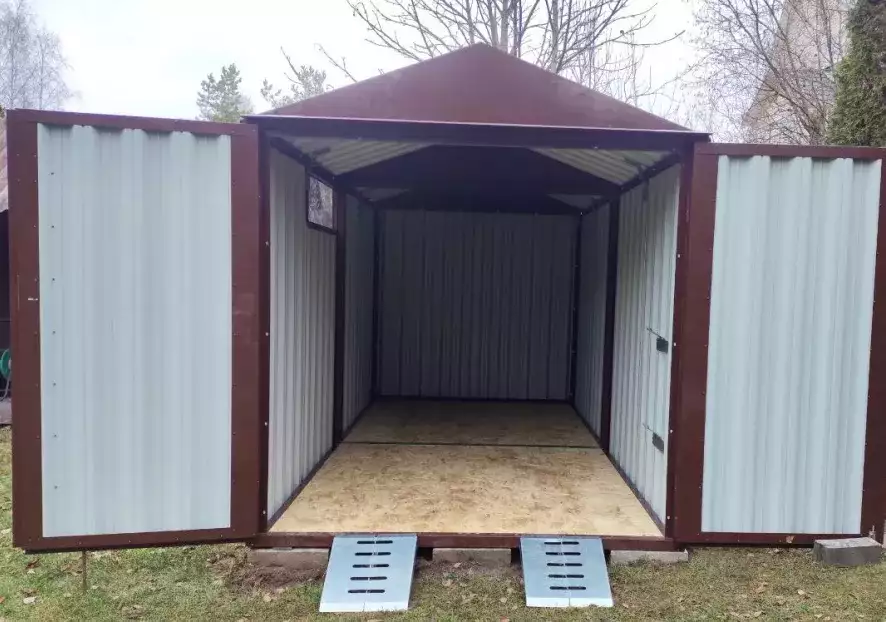 Хозблок для мини трактора в дер. Острово, Орехово-Зуевский р-н, МО