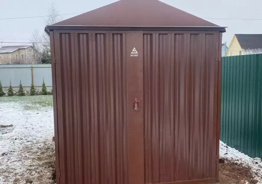 Хозблок в шоколадном цвете в дер. Елизарово, Солнечногорский р-н, МО