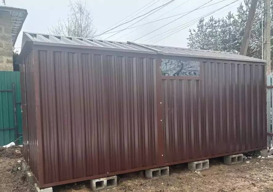 Хозблок в шоколадном цвете в дер. Подушкино, Сергиево-Посадский г.о, МО