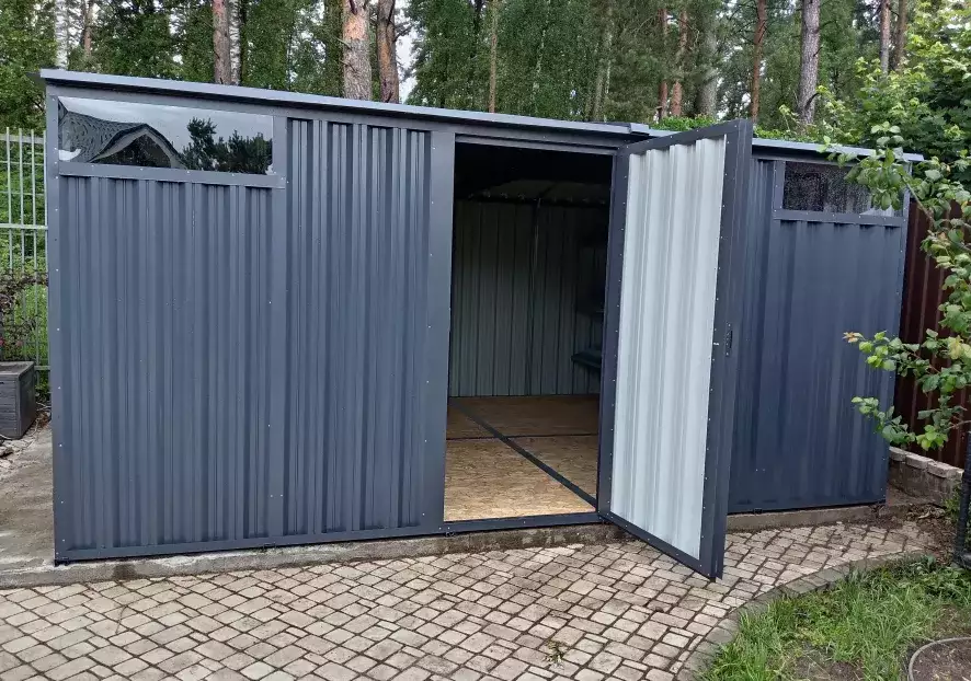 Хозблок SKOGGY с двумя окнами