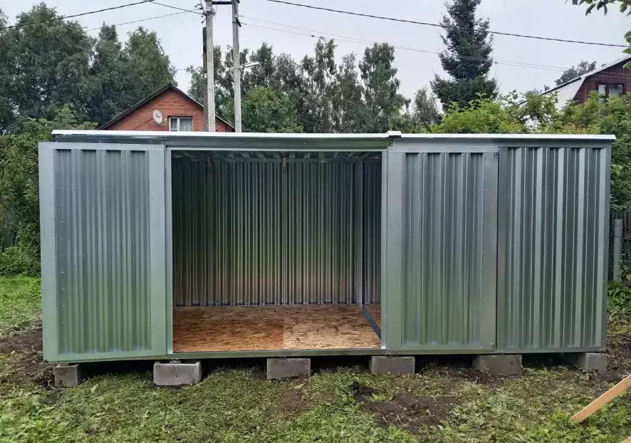 Хозблок SKOGGY в цинке с плоской крышей