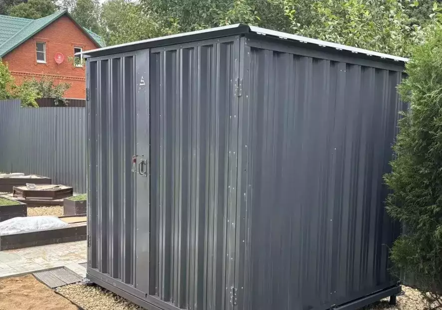 Хозблок SKOGGY с плоской крышей на дачу