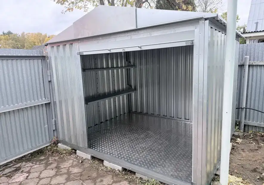 Хозблок SKOGGY с рольставнями