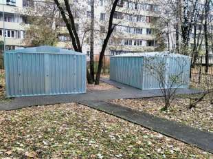 Два 6-метровых контейнера для хранения детского транспорта в центр детского творчества, г. Москва, ул. Амундсена