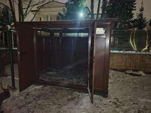 Люксовый хозблок для садовой техники и инвентаря в шоколадном цвете в дер. Славково, г.о. Истра, МО