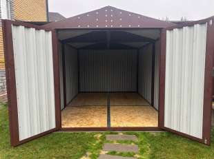 Хозблок для велосипедов, мастерской и хозяйственных вещей в шоколадном цвете в дер. Холмы, г.о. Истра, МО