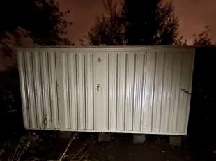 Хозблок для садовых принадлежностей в цвете "слоновая кость" в СНТ Строитель, мун. окр. Чехов, МО