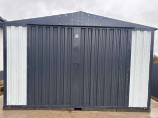 Автомобильный гараж в комбинированной расцветке в КП Дольче Вита, г.о. Истра, МО