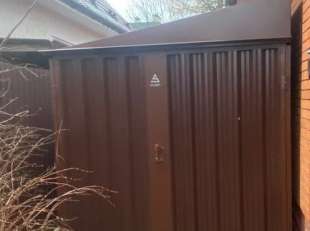 Хозблок для садового инвентаря в шоколадном цвете в пос. Валуево, Филимонковский р-н, Новомосковский адм.окр, г. Москва